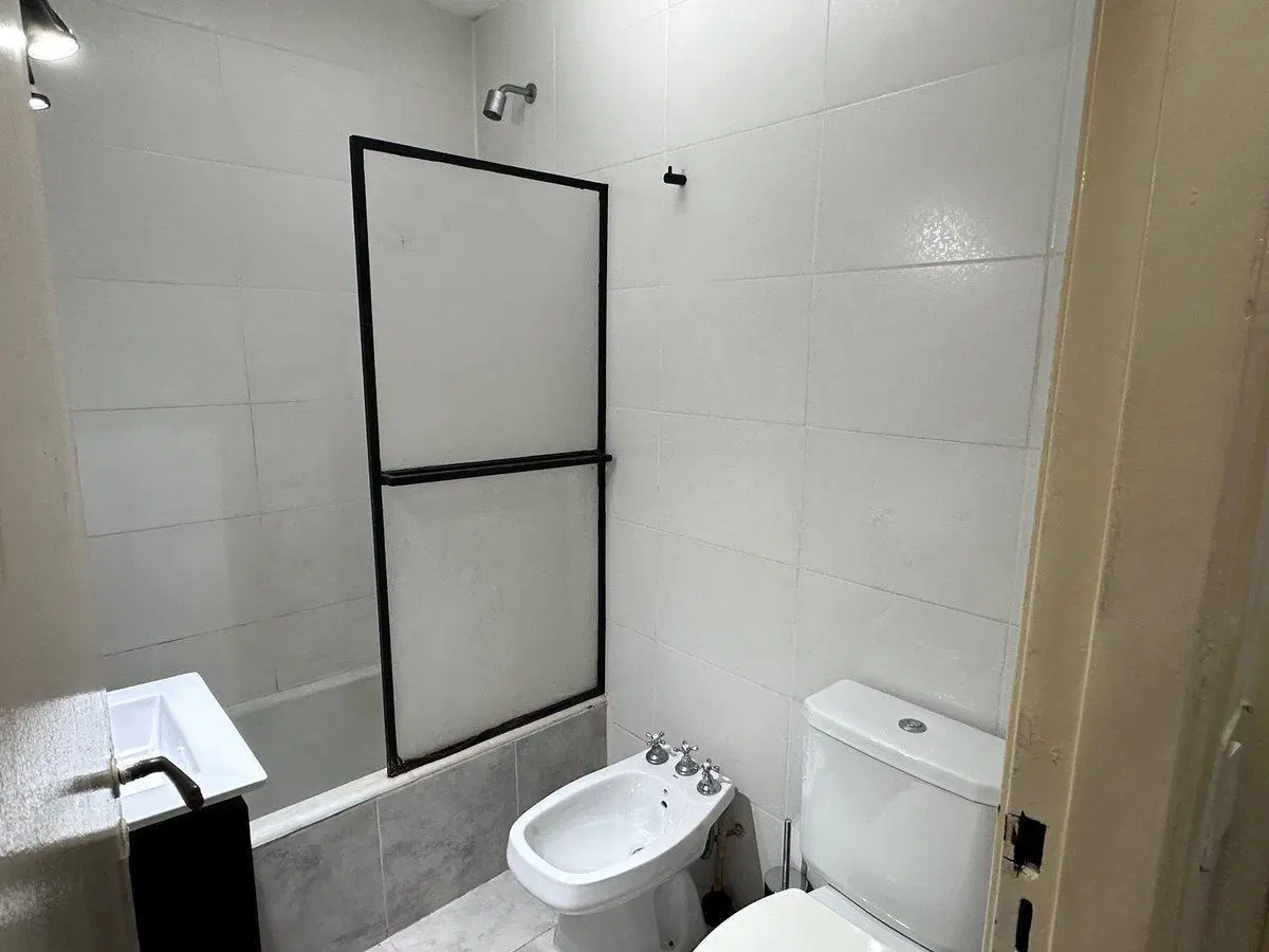 Venta Departamento 2 ambientes cocina refaccionada 2