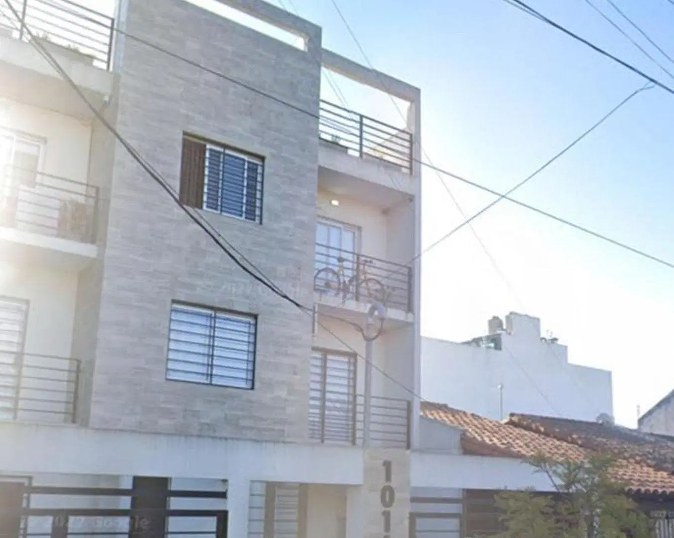 VENTA DTO 2 AMBIENTES CON COCHERA VILLA LUZURIAGA 5