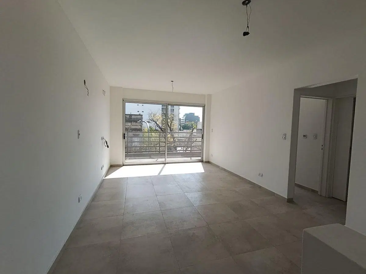 VENTA Depto a estrenar 2 ambientes FLORESTA 4