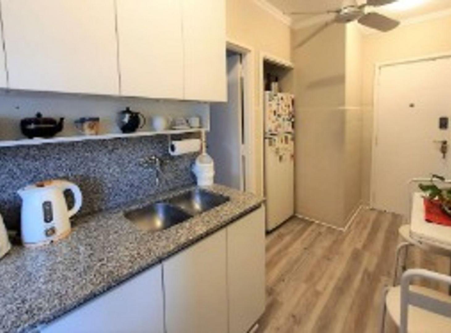 Foto de VENTA DEPTO. 4 AMB. CON DEPENDENCIA/ ALMAGRO, imagen 2