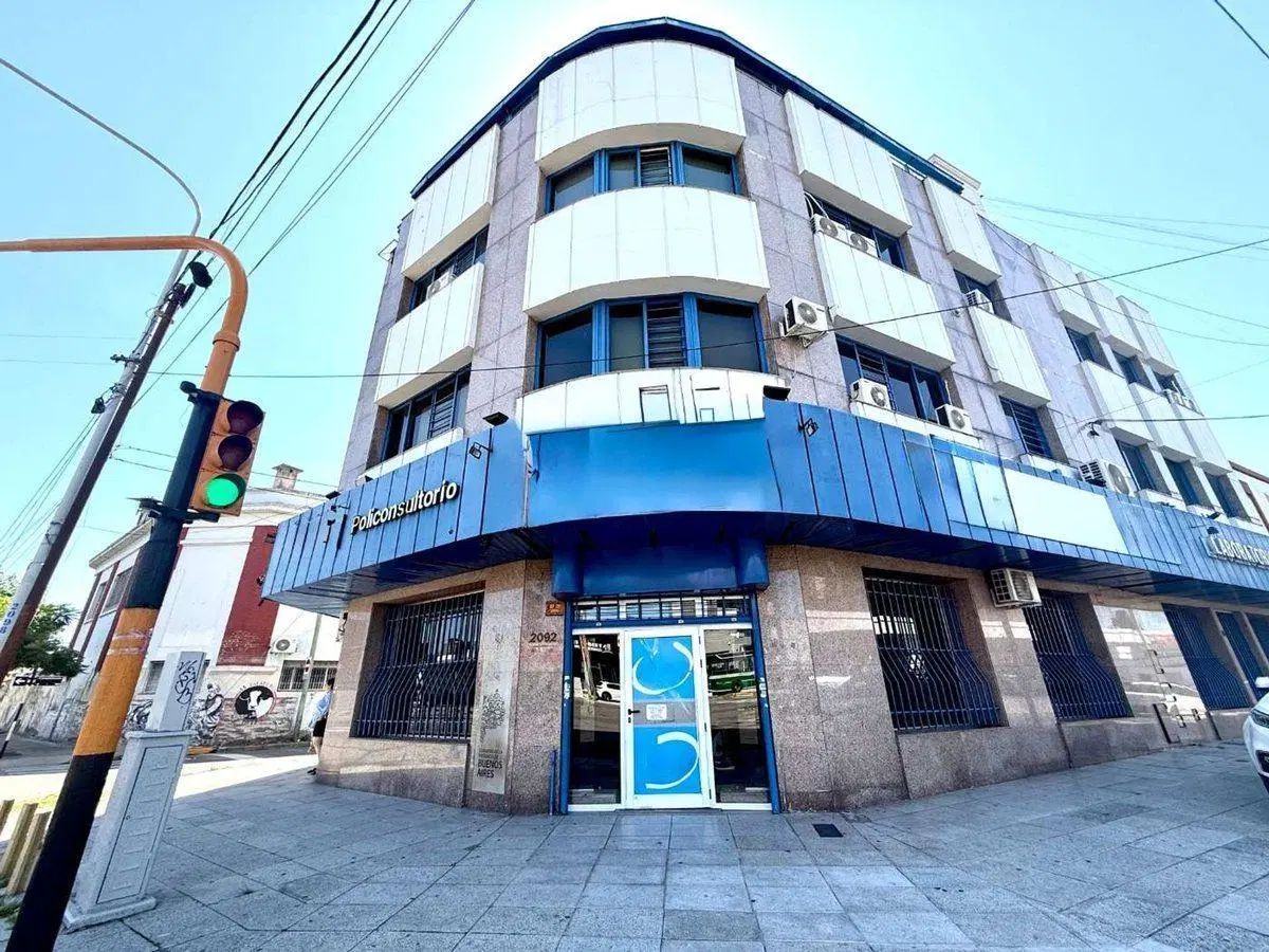 Avellaneda - Edificio/Centro médico ambulatorio 4