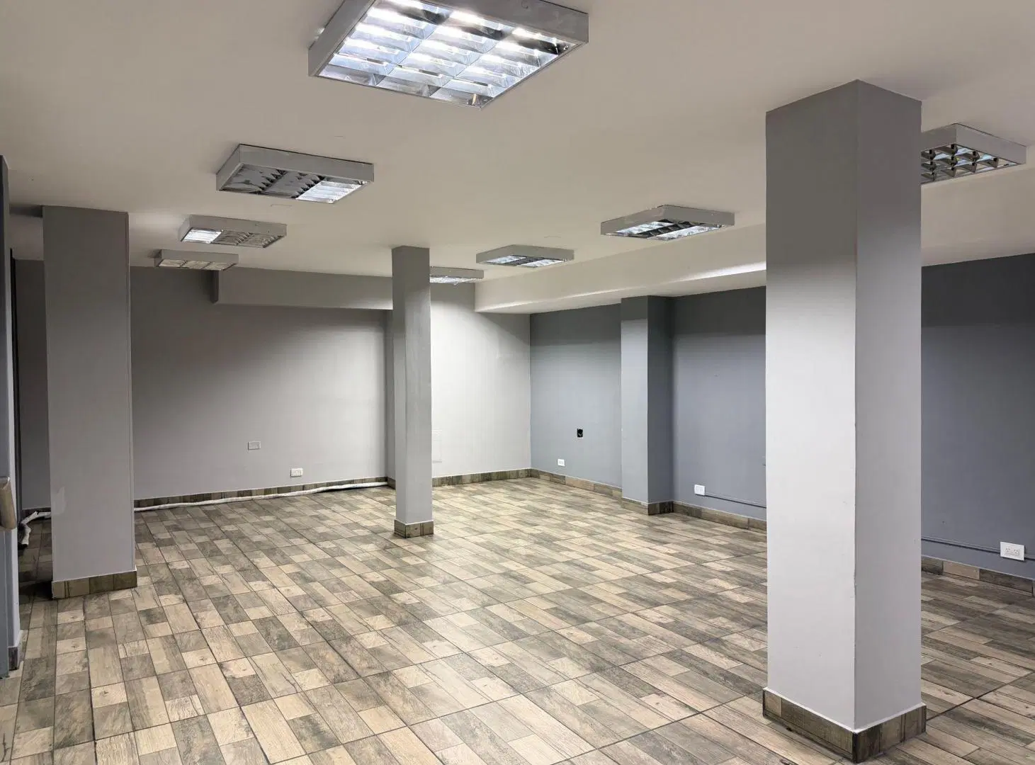 Alquiler Local c/ Subsuelo /Oficinas Apto T. Rubro 3