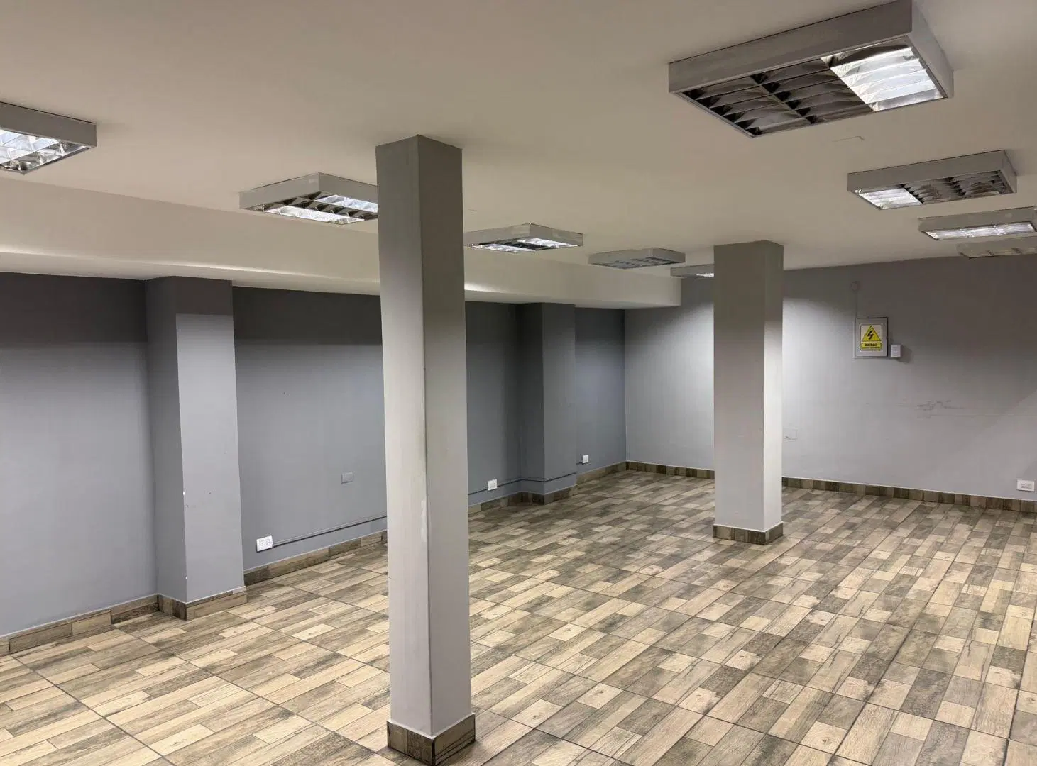 Alquiler Local c/ Subsuelo /Oficinas Apto T. Rubro 5