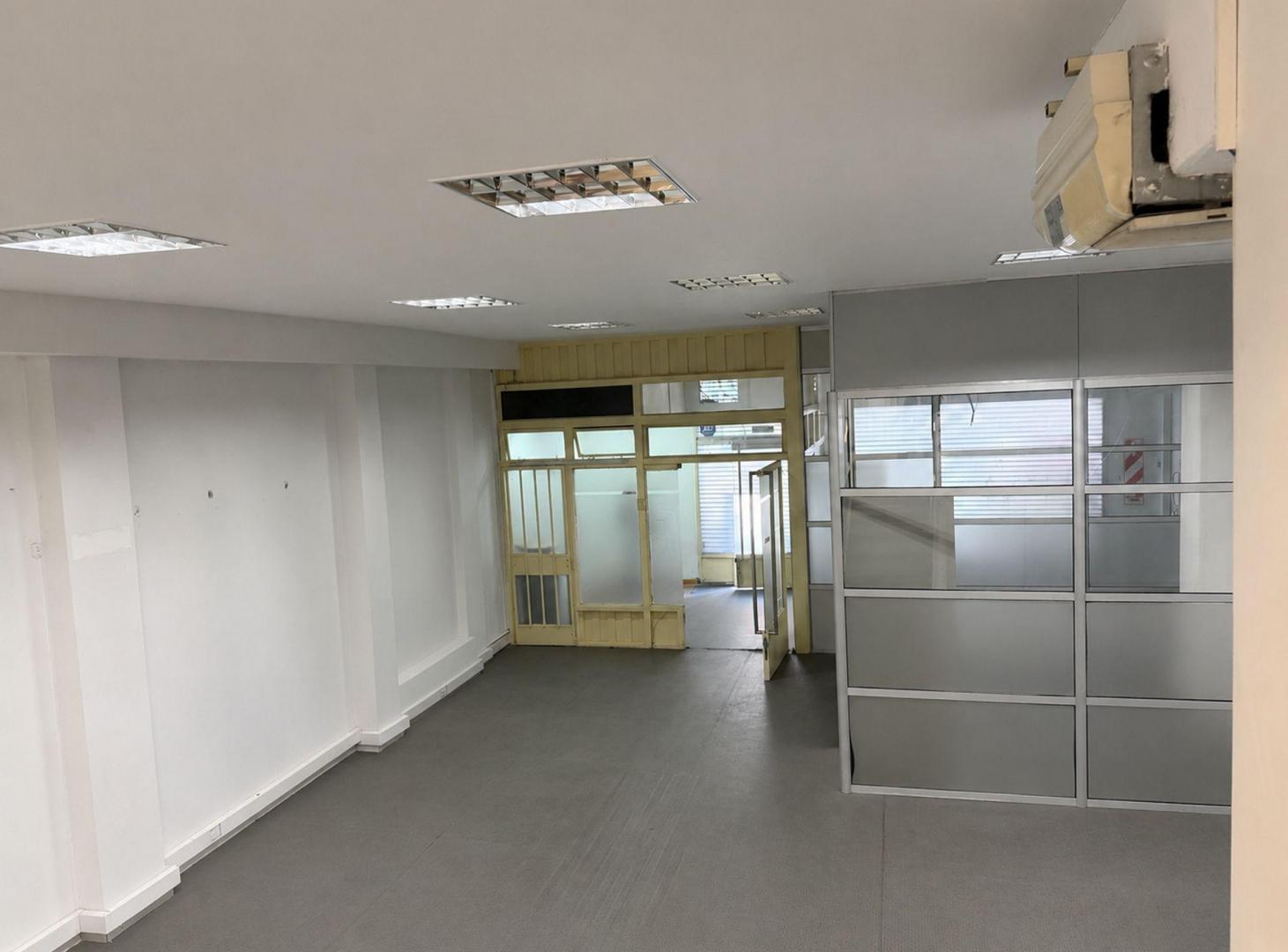 Foto de Venta Local c/ Subsuelo y Oficinas | Apto T. Rubro, imagen 5