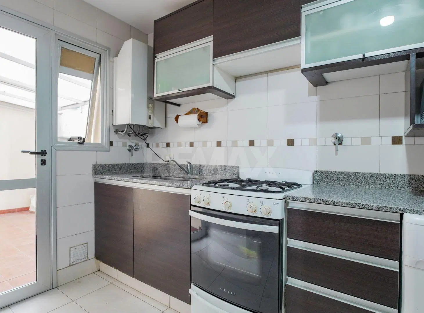 4 ambientes con parrilla + 2 patios APTO CREDITO 3