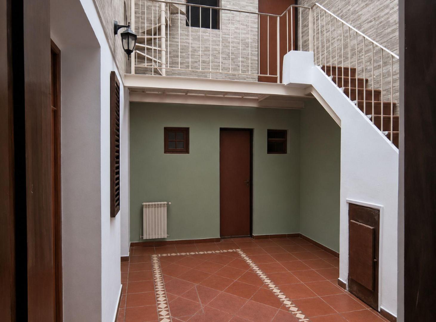 Foto de VENTA PH Tipo Casa 4 Amb. con Patio Cub. y Terraza, imagen 2