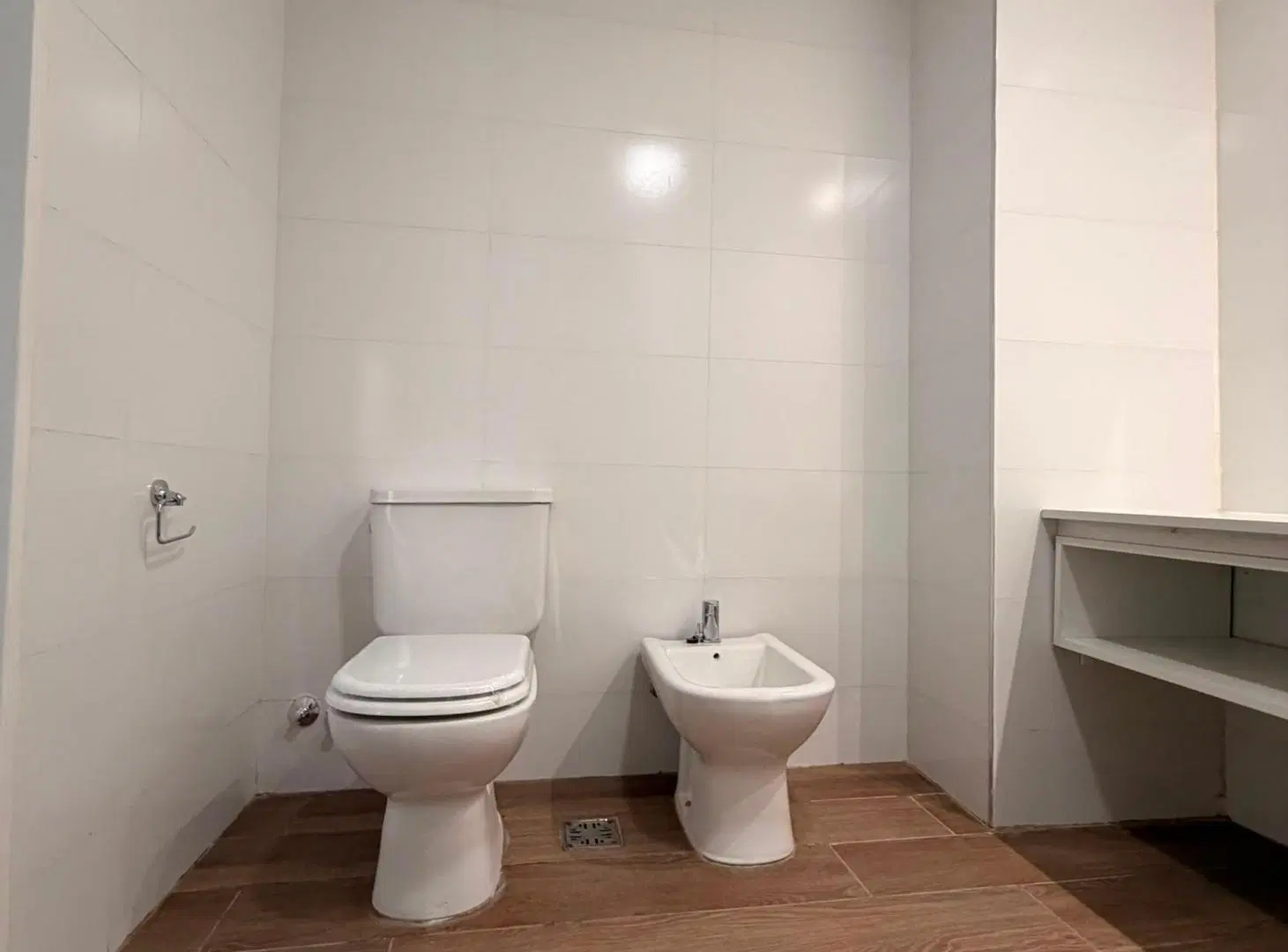 ALQUILER MONOAMBIENTE  PATIO Y CONEXION LAVARROPAS 5