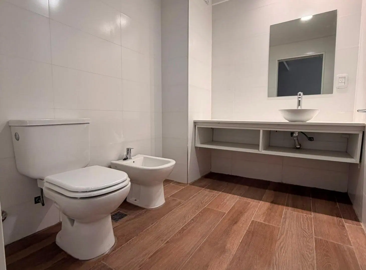 ALQUILER MONOAMBIENTE  PATIO Y CONEXION LAVARROPAS 4