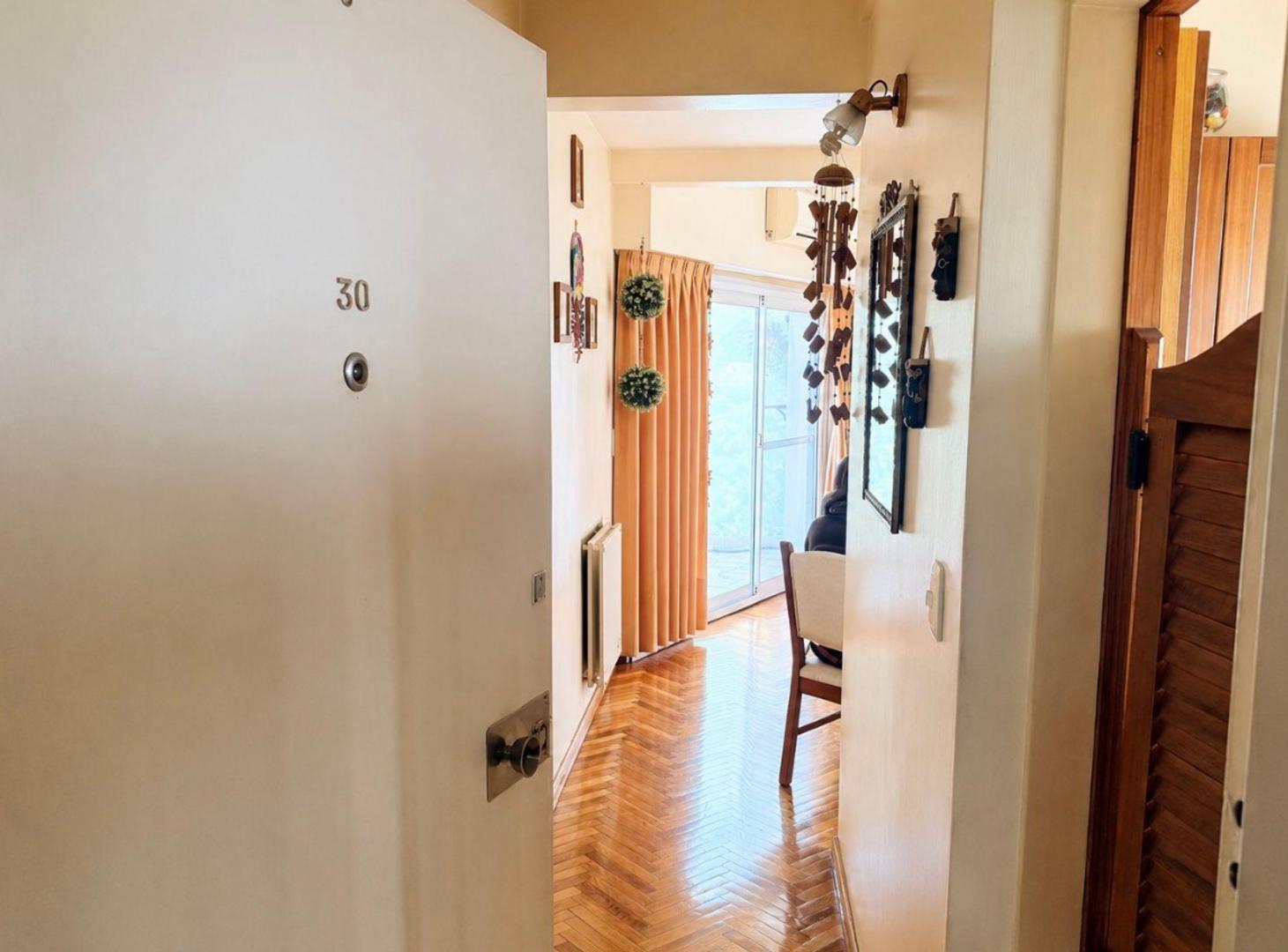 Foto de VENTA DEPARTAMENTO 2 AMBIENTES CABALLITO, imagen 1