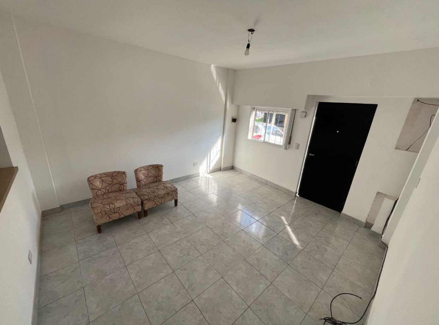 Foto de VENTA PH 3 AMBIENTES PATIO Y TERRAZA V.BALLESTER, imagen 4