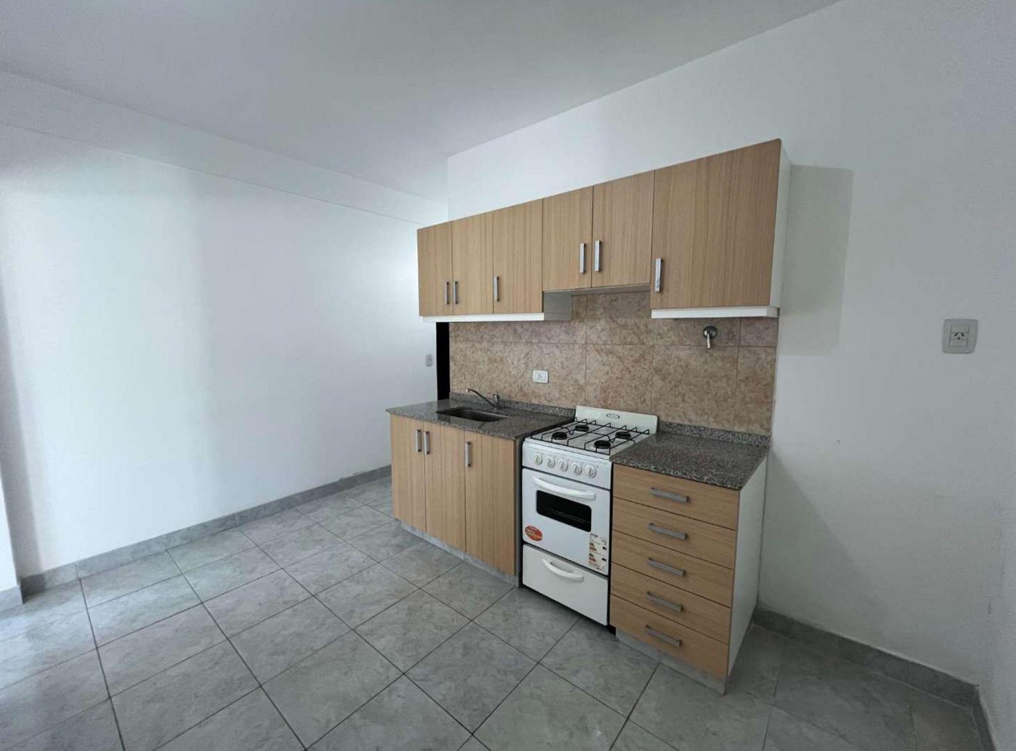 Foto de VENTA PH 3 AMBIENTES PATIO Y TERRAZA V.BALLESTER, imagen 2