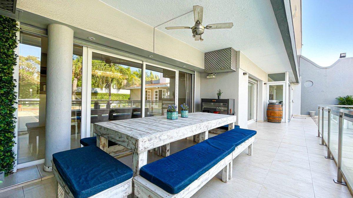 Foto de VENTA CASA 6 AMBIENTES VILLA SARMIENTO PILETA, imagen 1