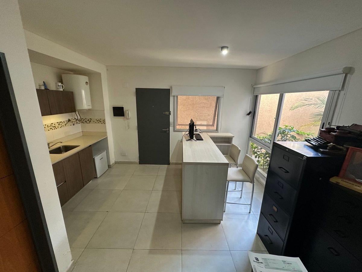 Foto de MONOAMB. EN PB, EN VENTA! VILLA SARMIENTO, MORÓN, imagen 2