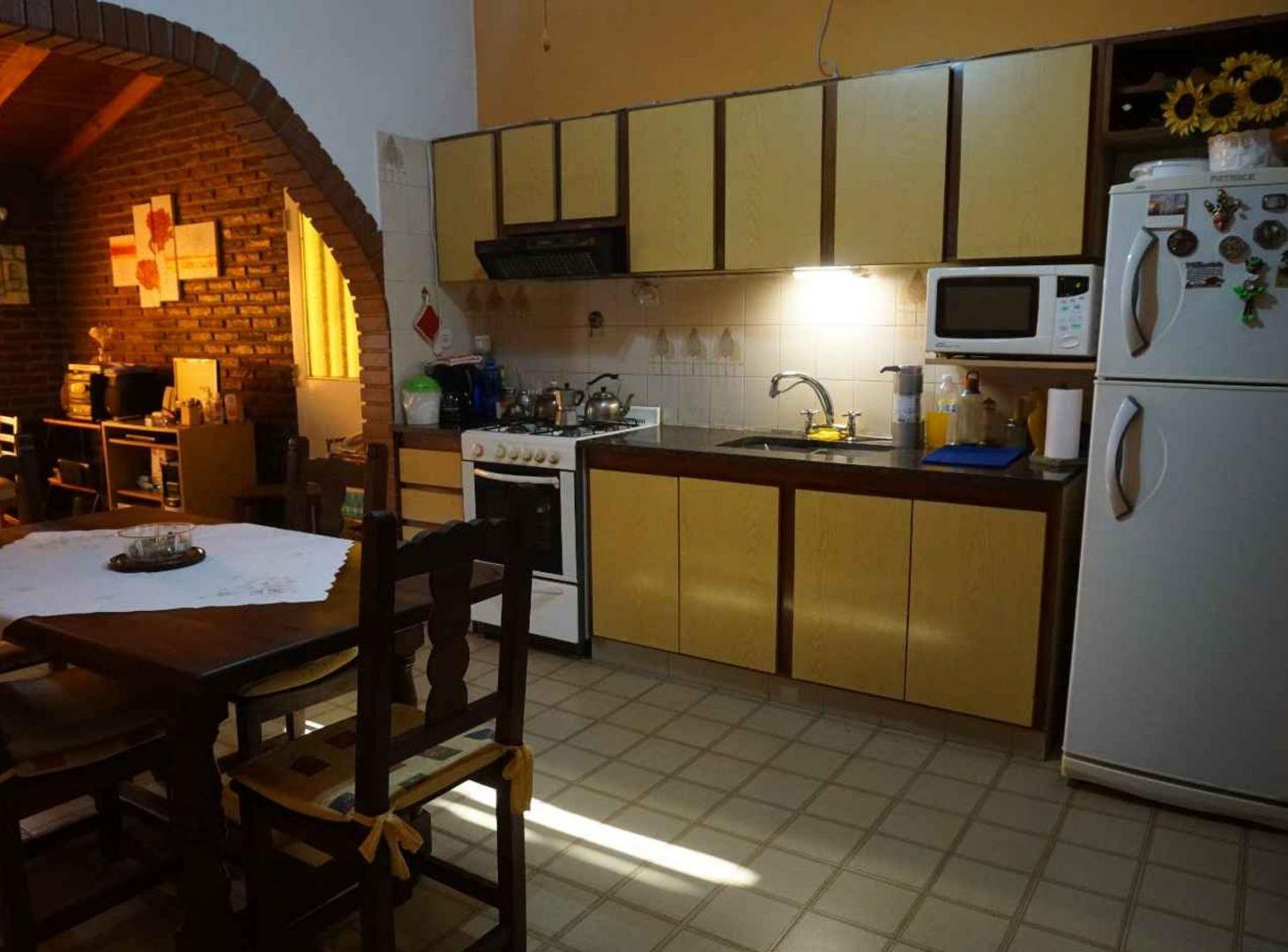 Foto de VENTA CASA LOTE PROPIO EN LOMA HERMOSA, imagen 2