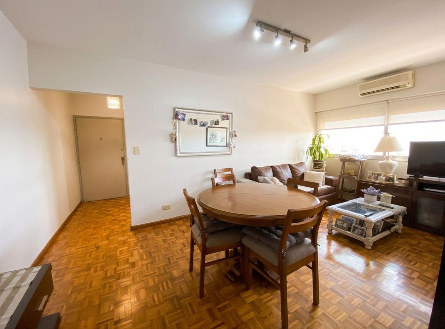 Foto de Departamento 4 amb. en venta en Flores luminoso, imagen 5