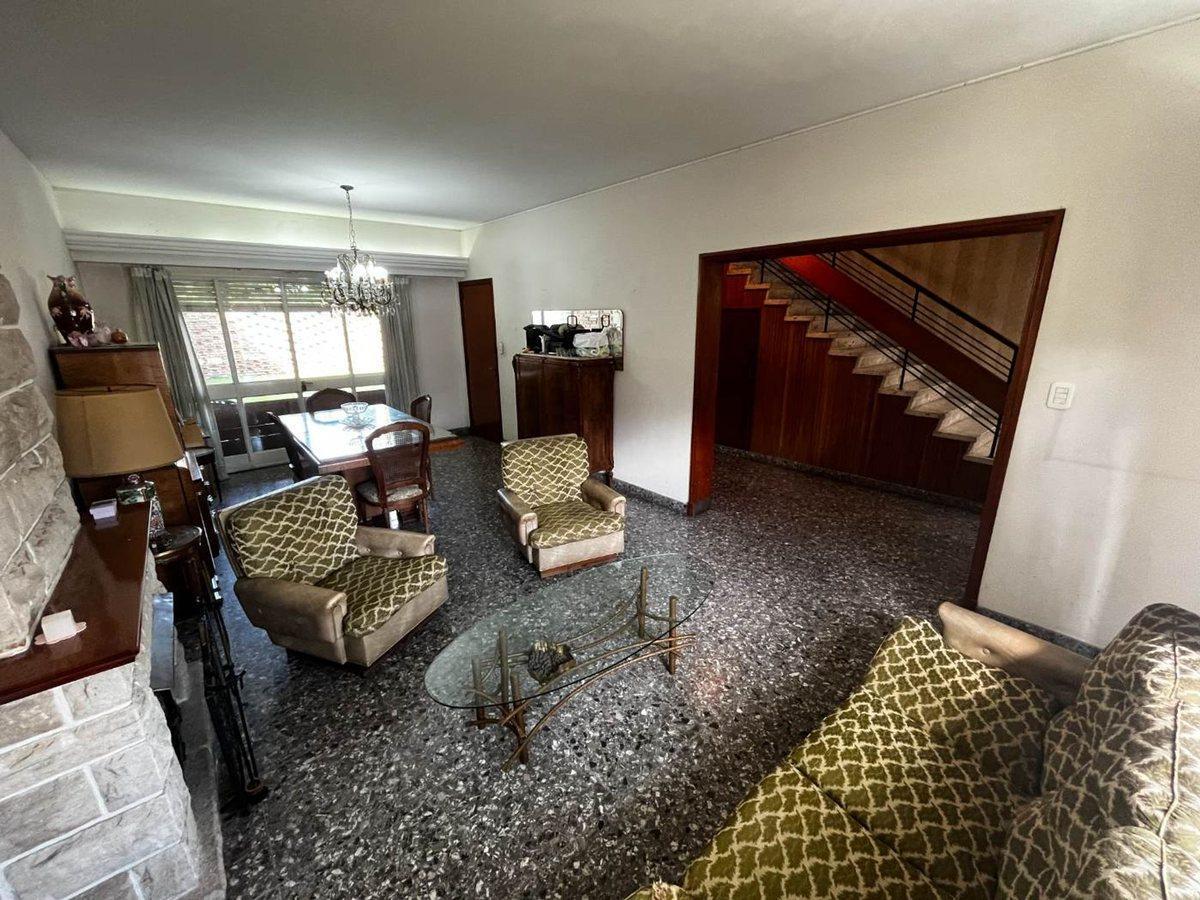 Foto de Vta casa 3 amb .dep cochera, jardin, trrza y blcon, imagen 3