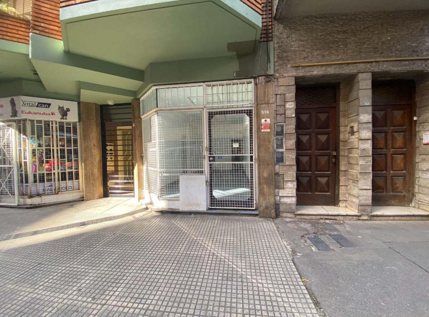 Foto de Local en venta en Caballito a la calle c/patio, imagen 1