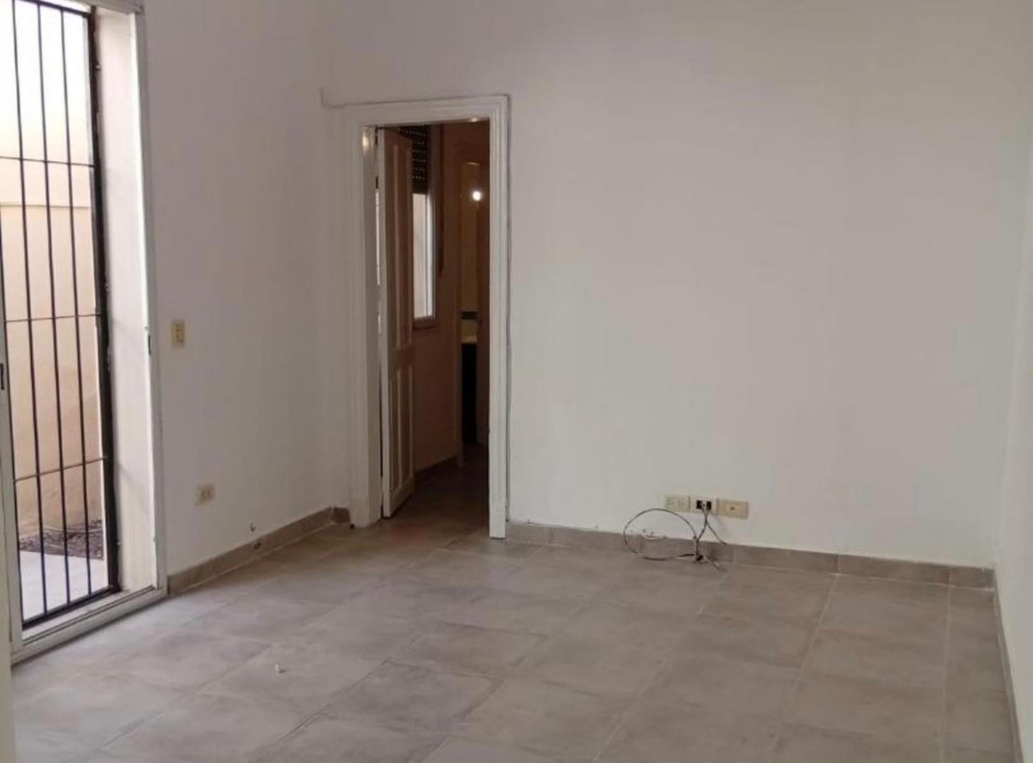Foto de Venta PH 2 Ambientes Lanus con parrila y terraza, imagen 1