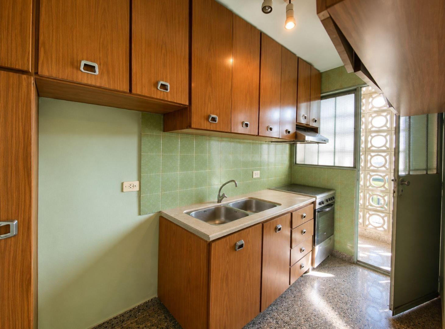 Foto de Depart. 4 amb en venta en P. Centenario c/ balcón, imagen 5