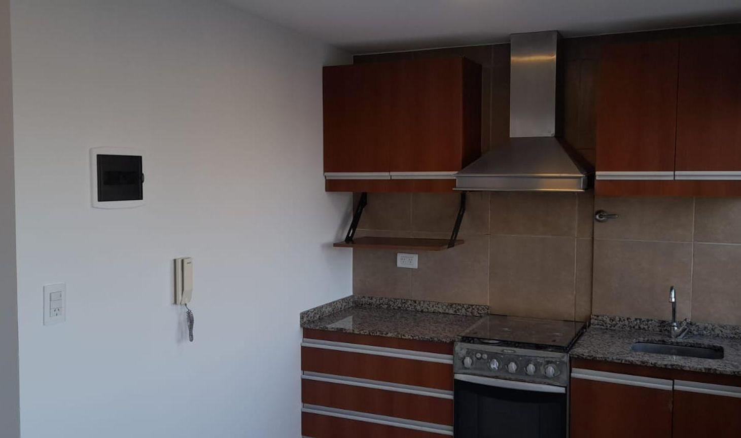 Foto de VENTA 2 AMBIENTES CON BALCON TERRAZA EN FLORESTA, imagen 5