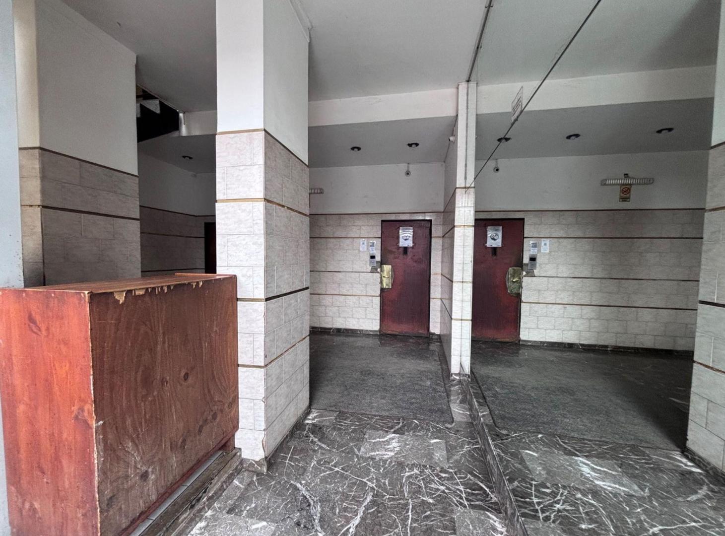 Foto de Mono muy luminoso a reciclar en estacion Liniers, imagen 5