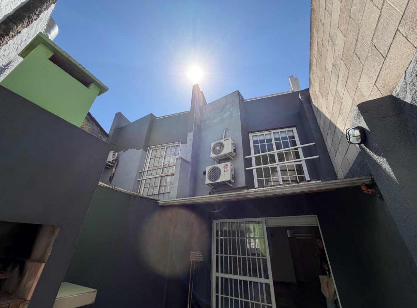 Foto de PH EN VENTA 3 AMBIENTES PATIO Y TERRAZA VILLA REAL, imagen 1