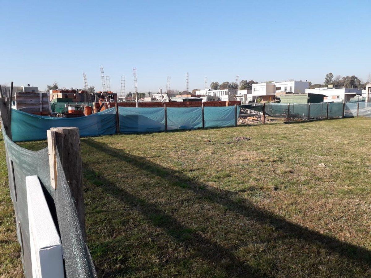 Foto de VENTA TERRENO PERMUTA HUDSON PARK, BERAZATEGUI., imagen 1