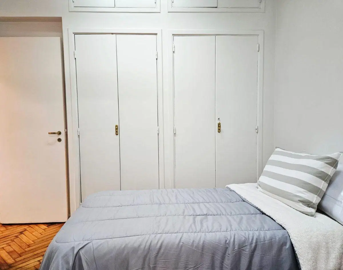 Lindísima Planta Baja en Venta. Bajas Expensas! Luminosa. Cochera fija No incluida 2