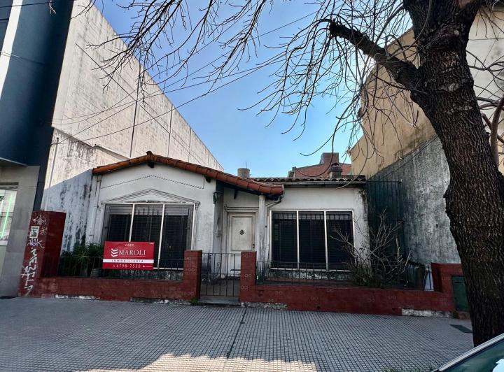 3 amb. ideal para hacer local y oficinas. Yrigoyen a 1 cuadra de Av. Fleming
