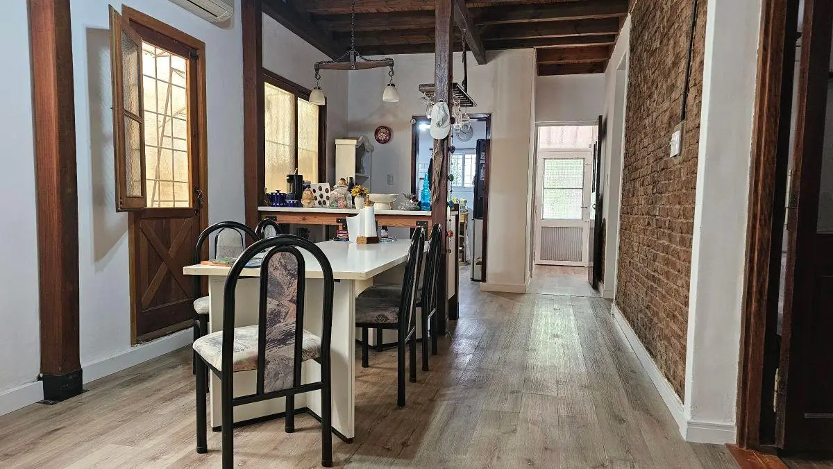 4 amb + escritorio; Martínez; casa en terreno propio 3