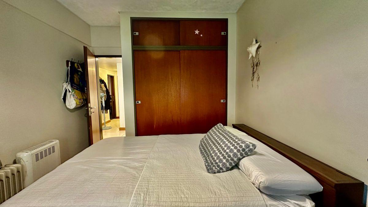 CHAL 6 AMB. 4 C/ AVENIDA 4 HABITACIONES 1 SUITE 3 DE ELLAS EN PLANTA BAJA / PLAY O SUM Y QUINCHO