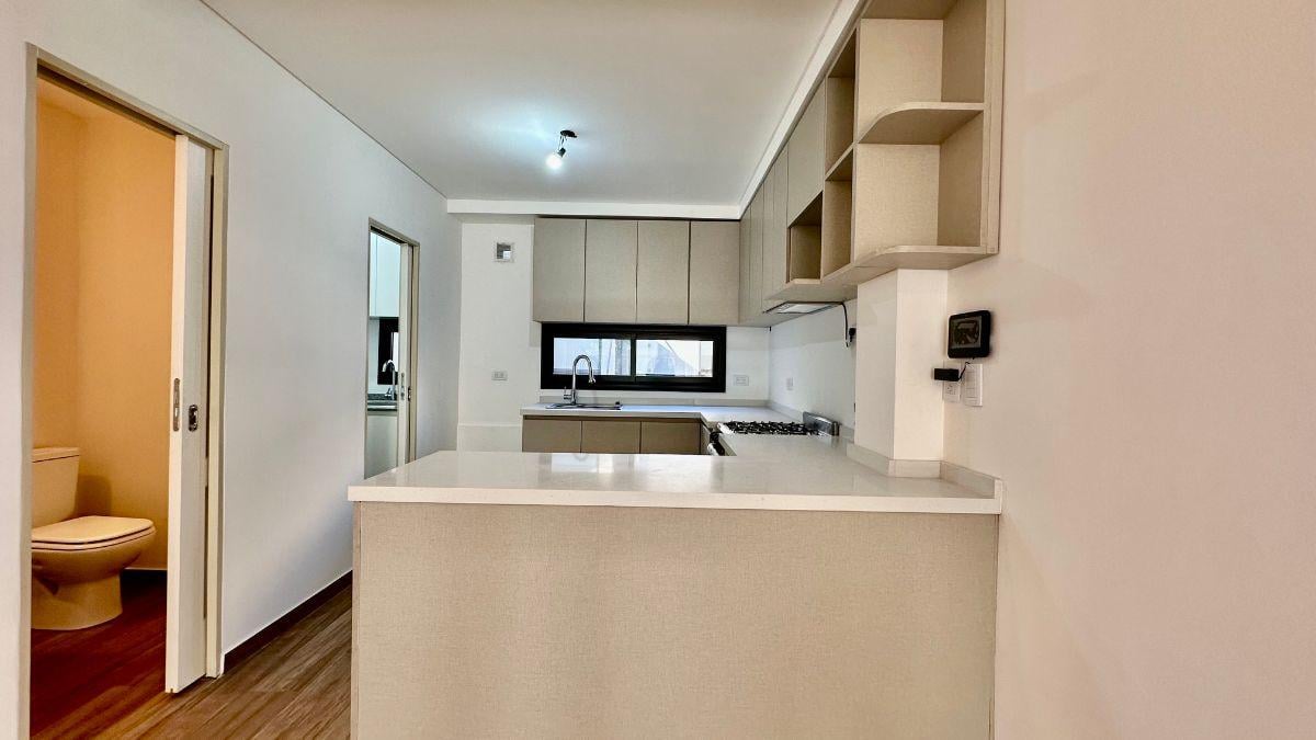 3AMB. A ESTRENAR 1 SUITE, TRÍPLEX C/ COCH. 1 C/ AV. MAIPU. AMPLIA TERRAZA C/ PARRILLA