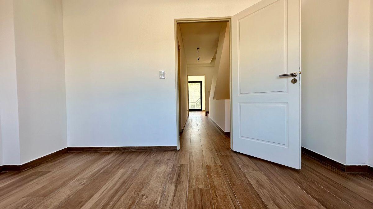 3AMB. A ESTRENAR 1 SUITE, TRÍPLEX C/ COCH. 1 C/ AV. MAIPU. AMPLIA TERRAZA C/ PARRILLA