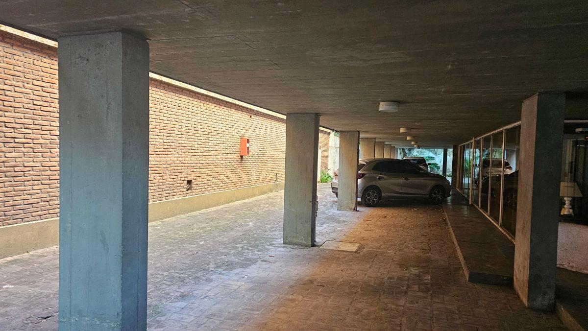 Foto de Acassuso. Departamento 2 amb con cochera a metros avenida santa fe., imagen 4