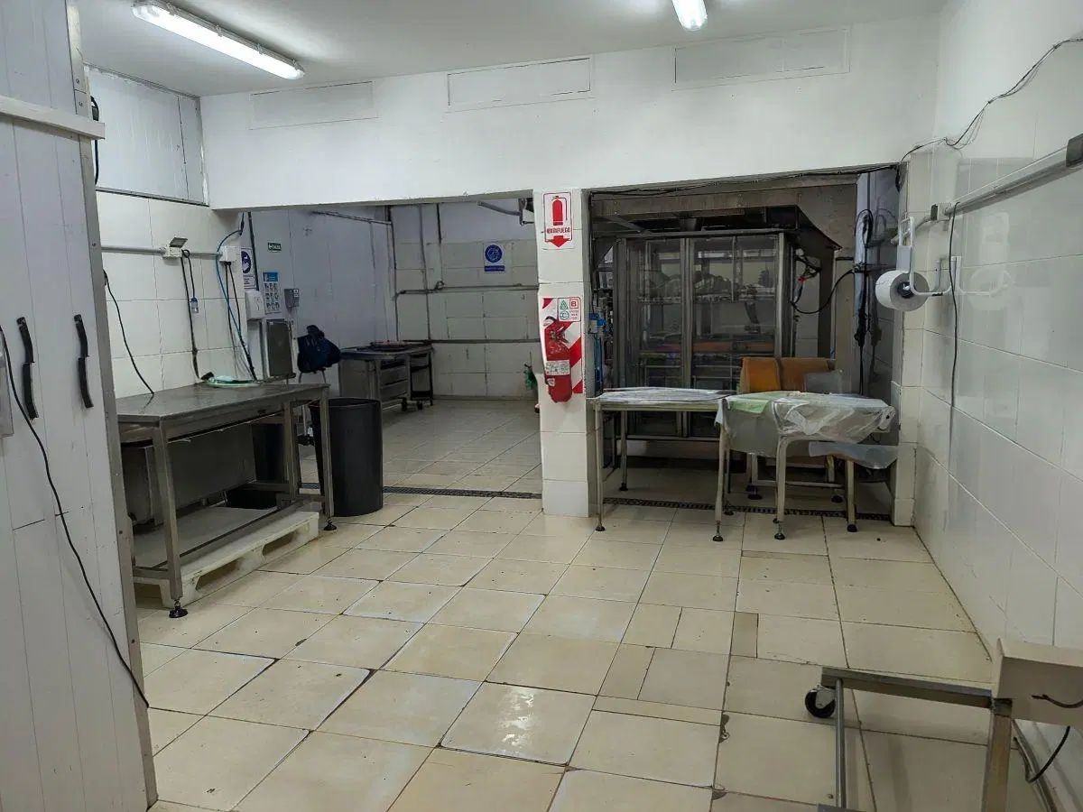 MARTÍNEZ ZONA INDUSTRIAL 2 C/ AV. FLEMING Y 6 C/ DARDO ROCHA 2
