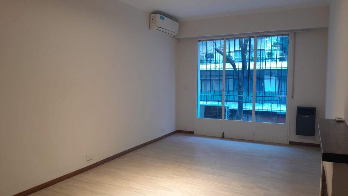 Foto de EXCELENTE 4 AMBIENTES A NUEVO - 1° PISO POR ESCALERA - BAJAS EXPENSAS, imagen 1