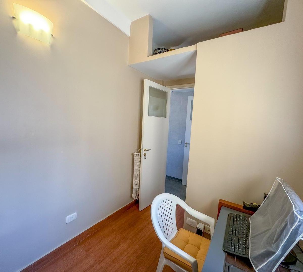Venta Casa 4 Ambientes Patio Terraza Quincho en Urquiza R 3