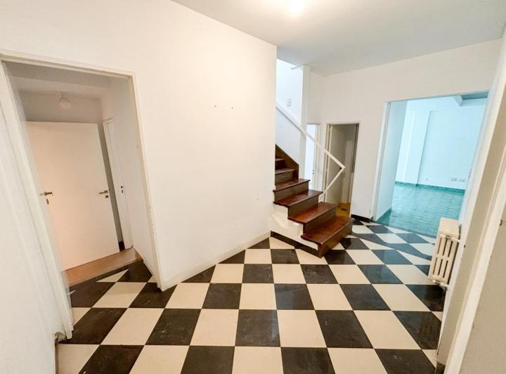 VENTA CASA 8 AMBIENTES CON PATIO TERRAZA QUINCHO GARAGE 1