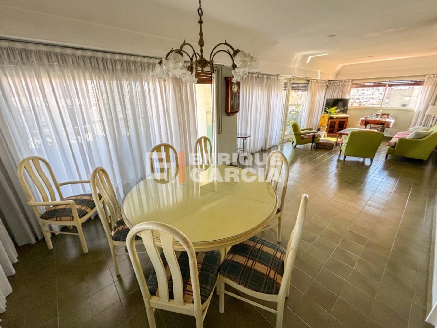 Foto de VENTA PISO 4 AMB C/DEPEN BALCÓN CORRIDO COCHERA BAULERA, imagen 5
