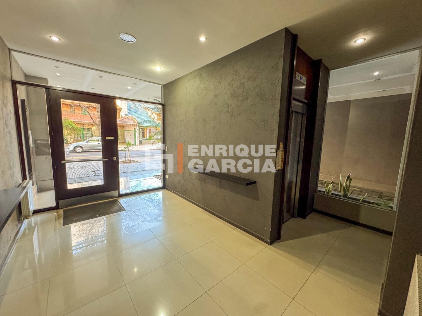 Foto de VENTA SEMIPSO 2 AMBIENTES FRENTE BALCON Y COCHERA, imagen 2
