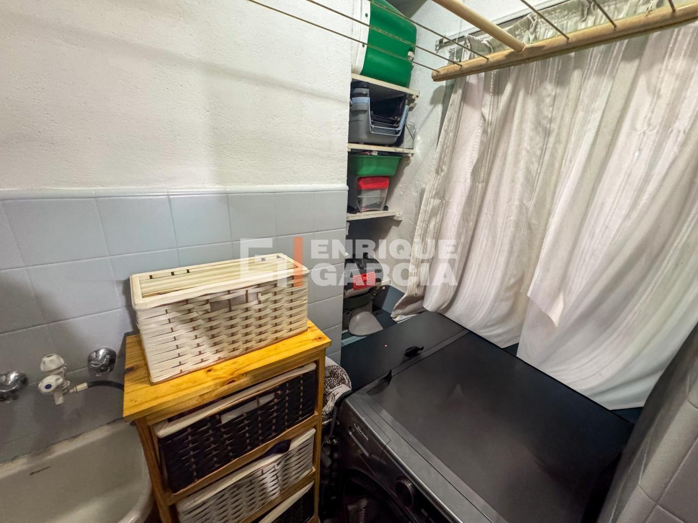 Foto de VENTA DEPARTAMENTO 3 AMBIENTES AL FRENTE BALCÓN CORRIDO, imagen 5