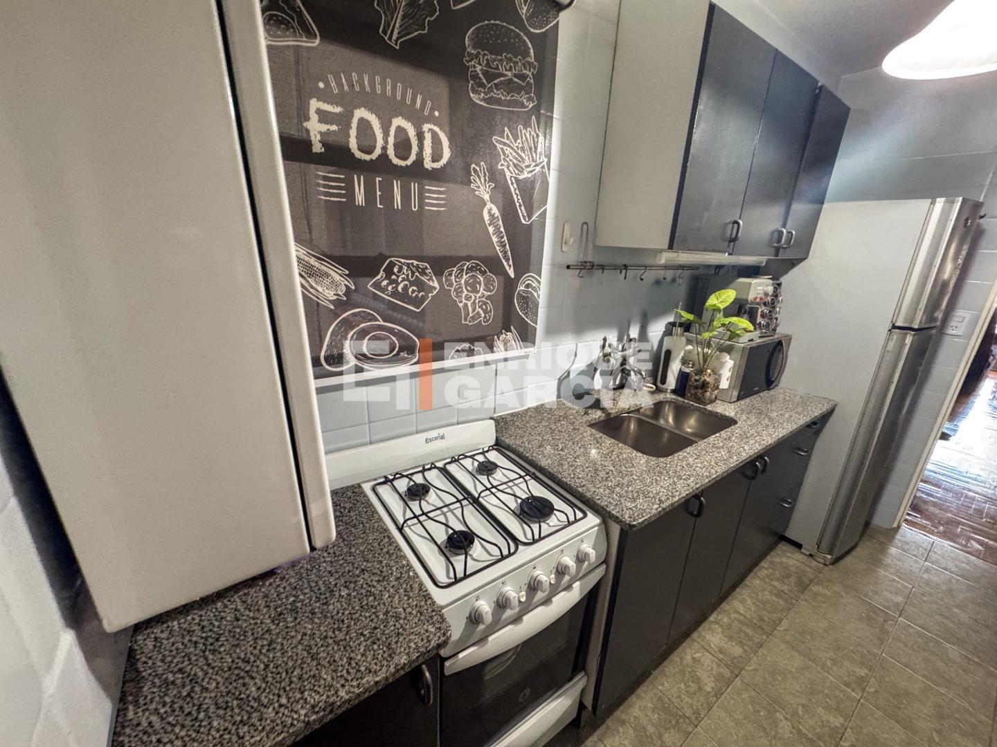Foto de VENTA DEPARTAMENTO 3 AMBIENTES AL FRENTE BALCÓN CORRIDO, imagen 4