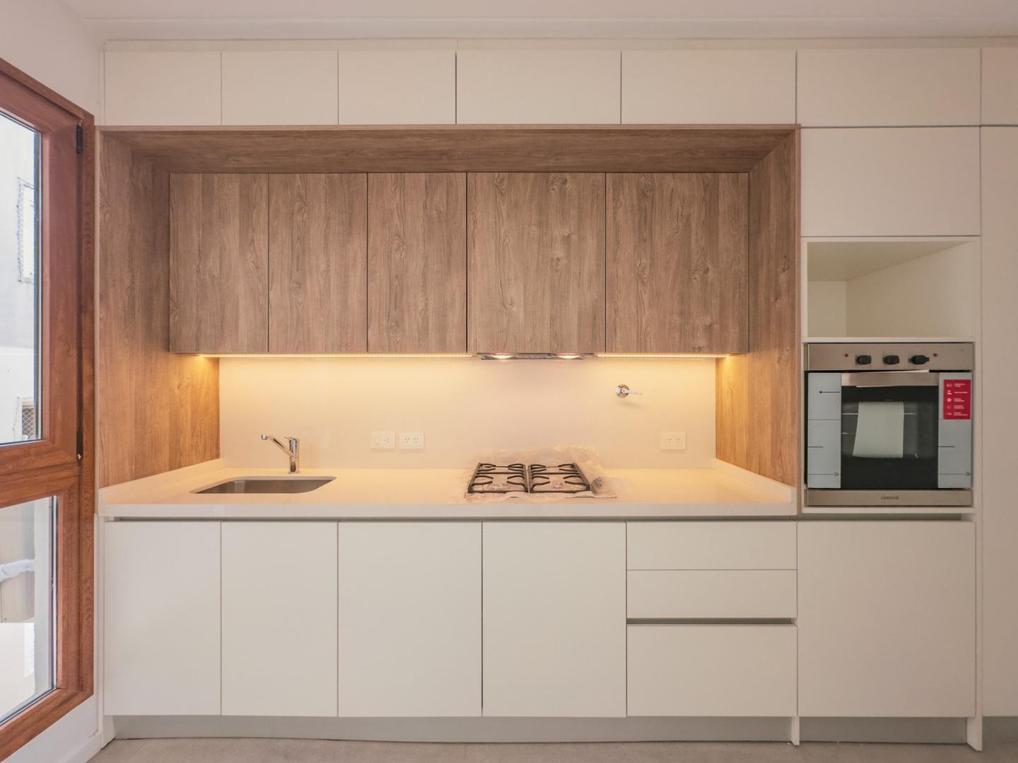 Foto de VENTA SEMIPISO 4 AMBIENTES A ESTRENAR CONTRAFRENTE BALCÓN, imagen 3