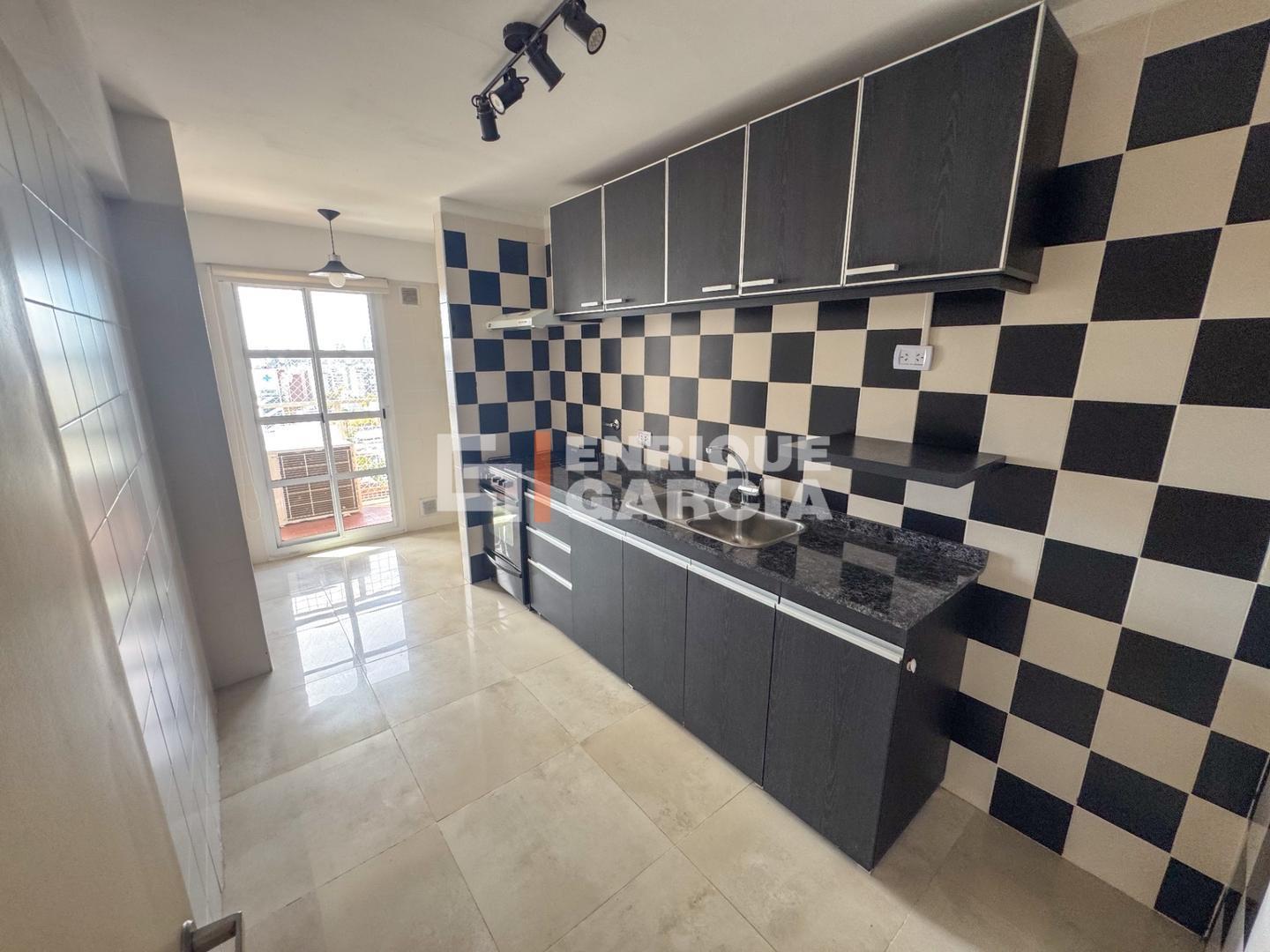 Foto de VENTA DEPARTAMENTO 4 AMBIENTES SUPER LUMINOSO EN COGHLAN, imagen 5