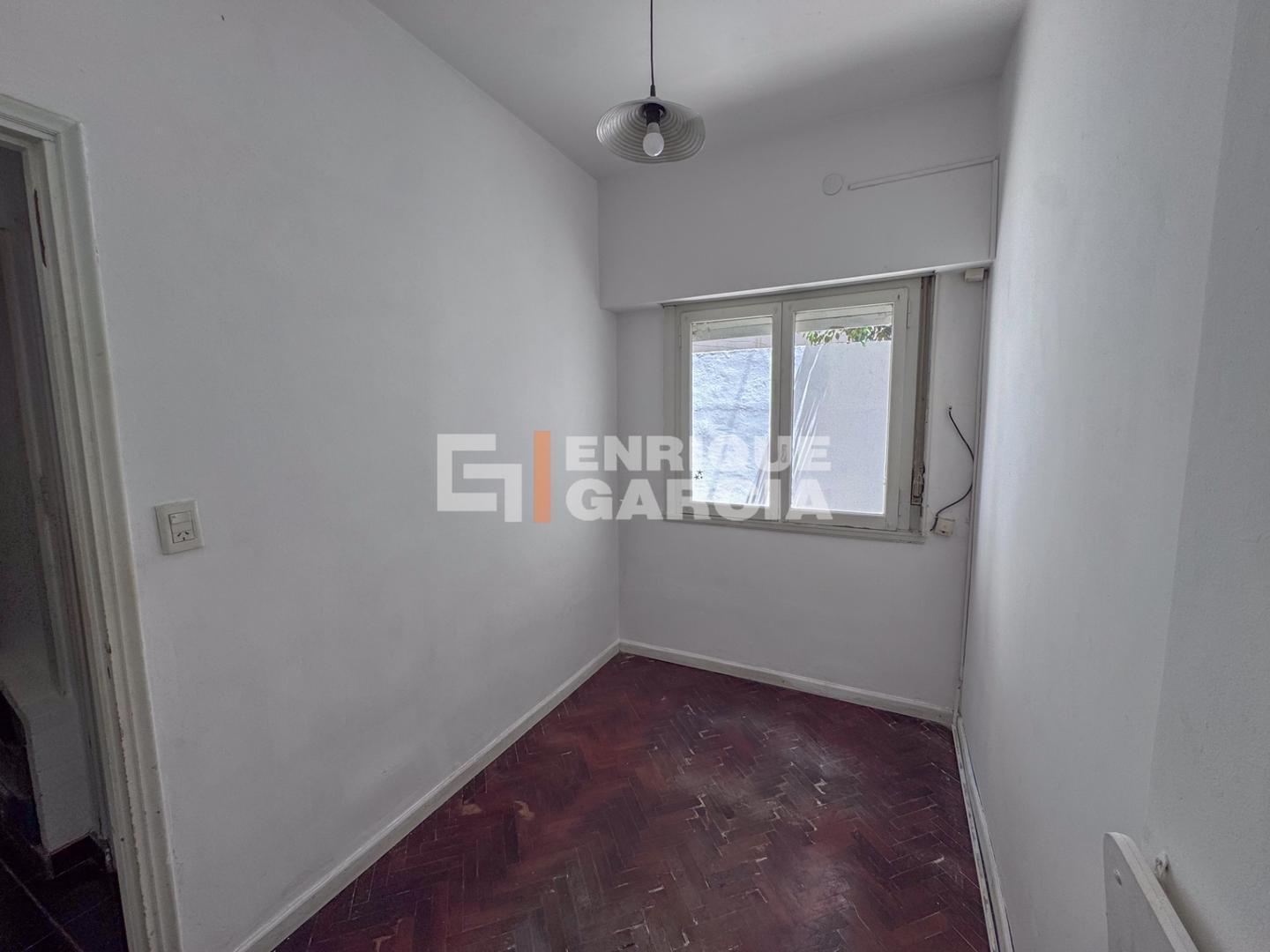 Foto de VENTA 4 AMBIENTES EN PLANTA BAJA AL FRENTE CON PATIO AP PROF, imagen 3