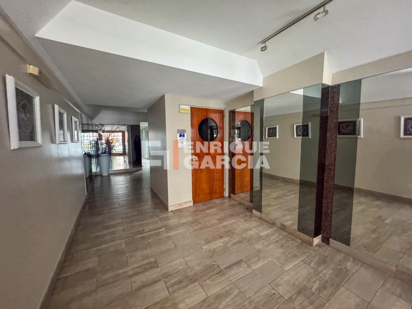 Foto de VENTA SEMIPISO 3 AMBIENTES C/DEPENDENCIAS yCOCHERA URQUIZA R, imagen 3