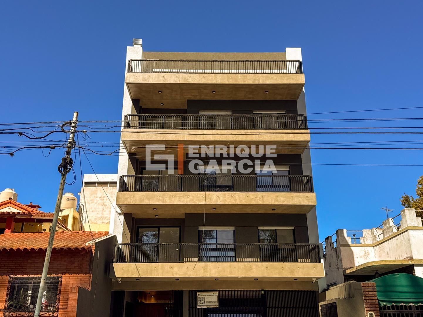 Foto de VENTA SEMIPISO 4 AMBIENTES BALCÓN COCHERA TERRAZA A ESTRENAR, imagen 1