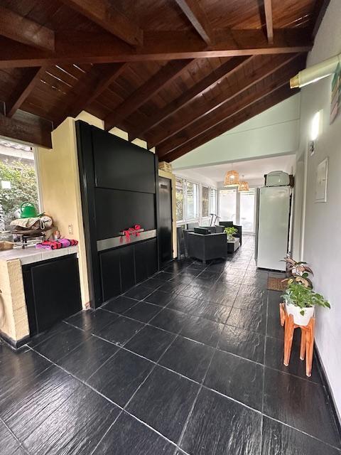 Chalet 6 amb- Barrio Privado Maria del Parque-Parque Leloir