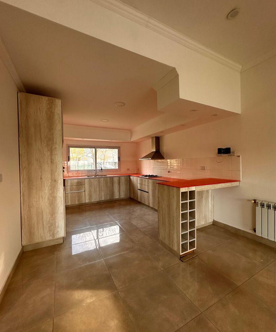 Foto de Venta-Country Terravista-Casa en una planta-parque-piscina, imagen 2