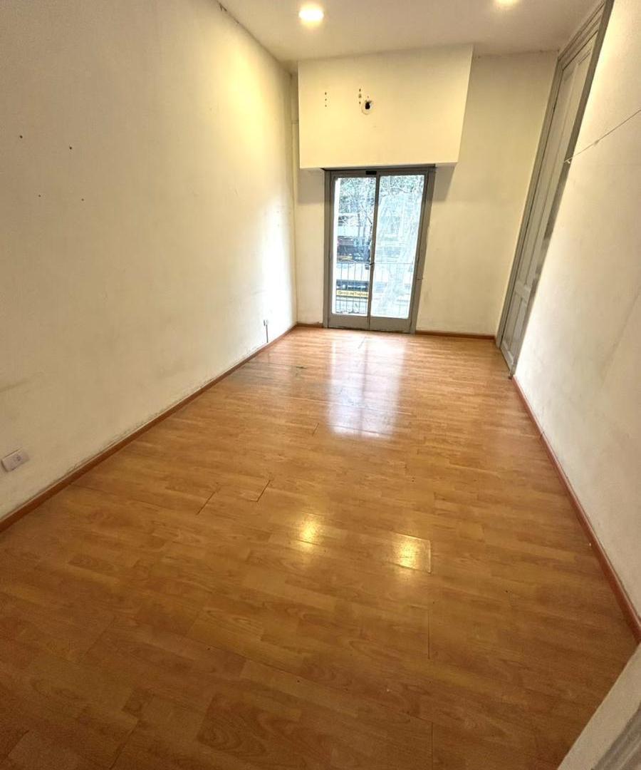 Foto de Local oficina 1 er piso 180 metros, imagen 1